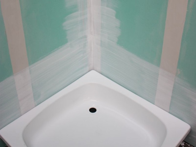 Évitez les problèmes d'humidité dans la salle de bain ? Ce qu’il faut savoir avant le carrelage