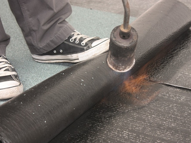 Une toiture parfaitement étanche ? Ce qu’il faut savoir sur les rouleaux de toiture