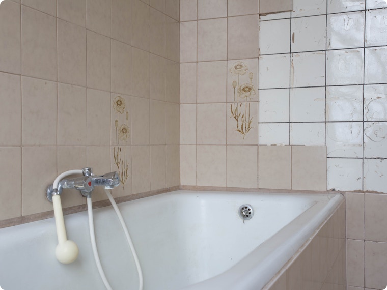 Carreler et imperméabiliser votre salle de bain : c’est simple !
