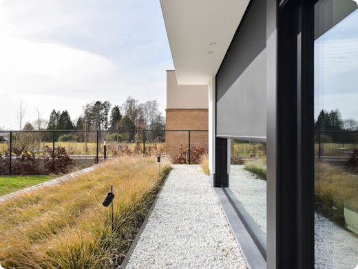 De zon weren met screens: lagere energiefactuur Ʃn meer wooncomfort