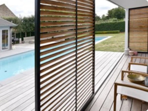 Zomercomfort binnenshuis: de essentiƫle rol van externe zonwering