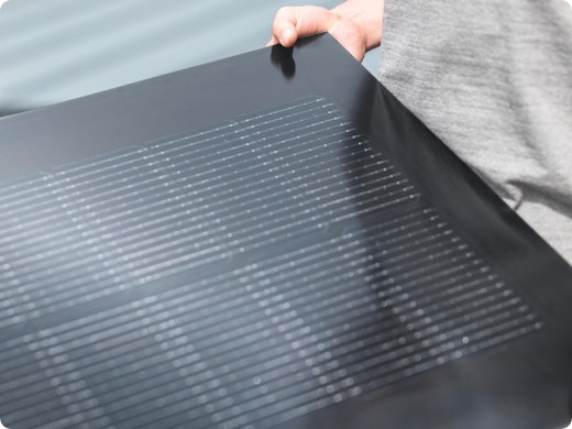 Zonnepanelen in je dak integreren? Dat kan dankzij deze 2 nieuwe oplossingen!
