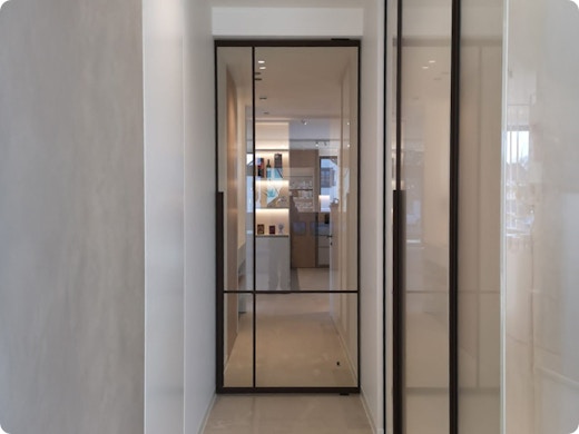 Statement in stijl: staal look deur in de nieuwste trendkleuren