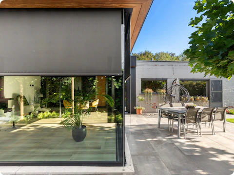 Une protection solaire intelligente pour un été frais et agréable