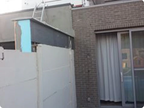 Kan ik nieuwe deksteen eisen van buur?