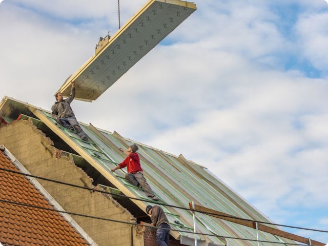 Quelle rénovation de toiture convient à votre maison ? Options, prix, primes et conseils