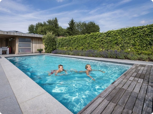 Hoe betaalbaar is een zwembad plaatsen en onderhouden?