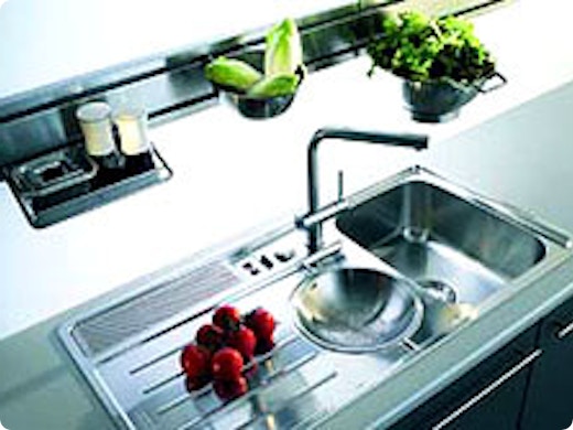 Voici les dispositions et dimensions possibles de votre évier