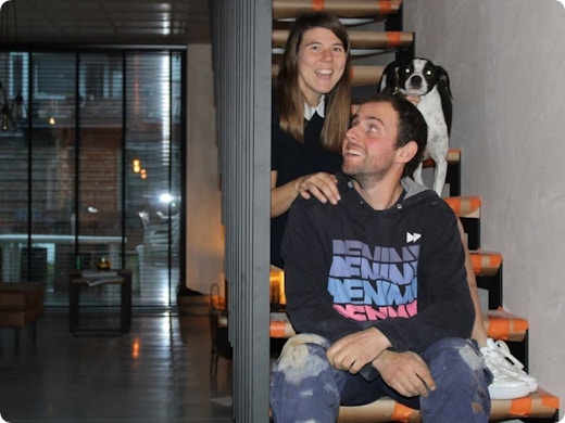 Jessica et Joeri ont construit leur maison de leurs propres mains : “Une année de dur labeur, mais fiers du résultat”