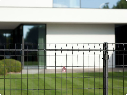 Fil de jardin ou écran : quelle clôture pour votre jardin ?