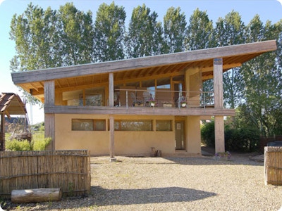 Ecologisch bouwen met stro- en kalkhennepbouw: de verschillen uitgelegd