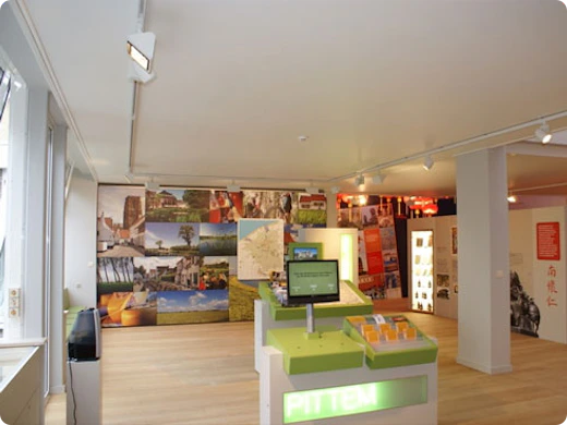 Le plafond tendu sous toutes ses coutures