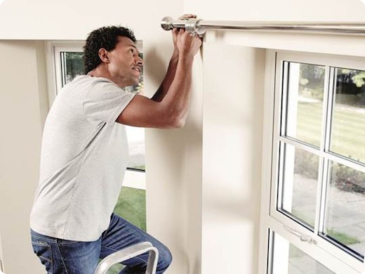 Comment suspendre les rideaux ? Suivez ces conseils