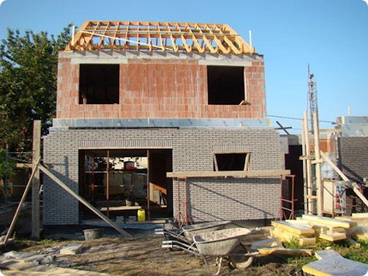 Valeur U de l'isolant : méthode de calcul pour vos toits, sols, murs et fenêtres