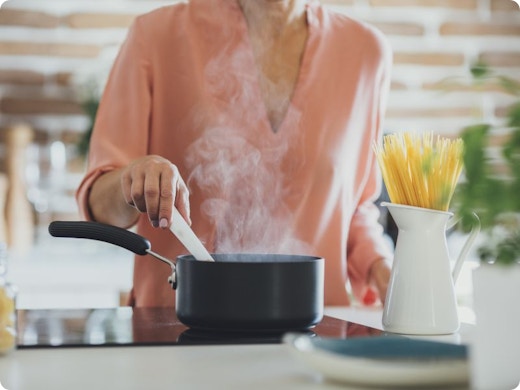 Ventilatie vs. dampkap: hoe maak je de juiste keuze?