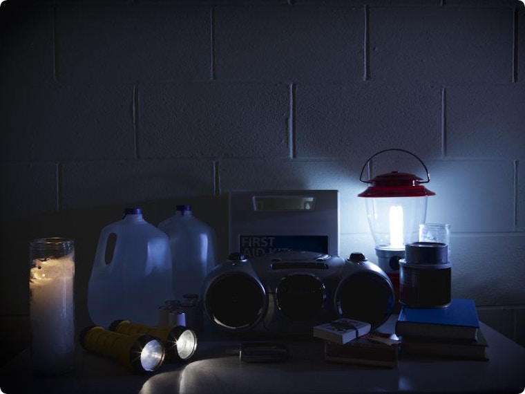 Wat doe je bij een stroompanne: dit stappenplan helpt je verder