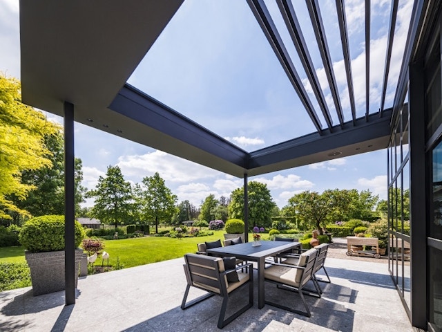 Grâce à ces auvents, profitez de votre terrasse pendant toute l’année en beauté