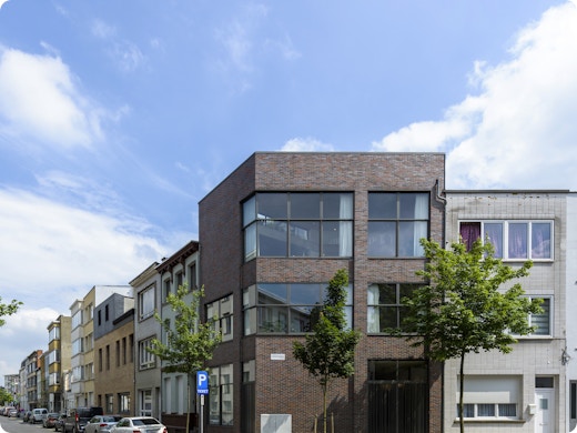 Binnenkijken: hippe hoekwoning met ruw kantje