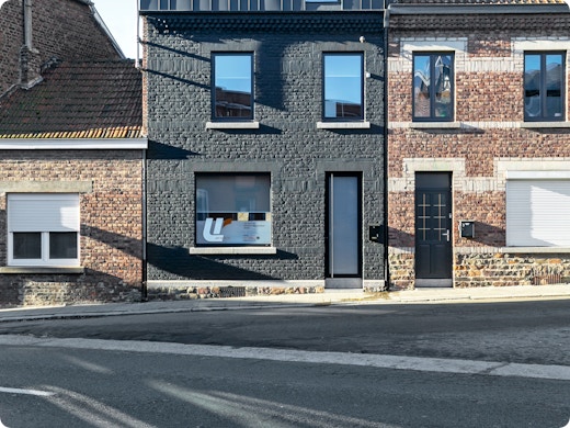 Woning in Hoei ondergaat metamorfose in zwart en wit