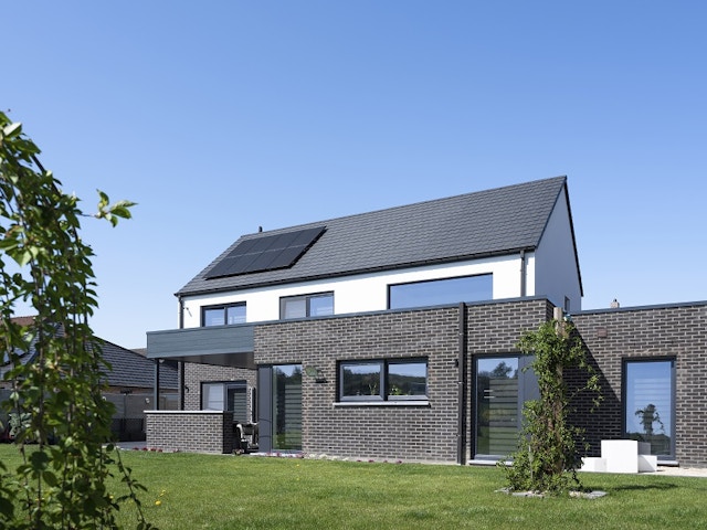 Le chauffage de l’avenir ? Pompes à chaleur et panneaux solaires, mais pas l’hydrogène ni la biomasse