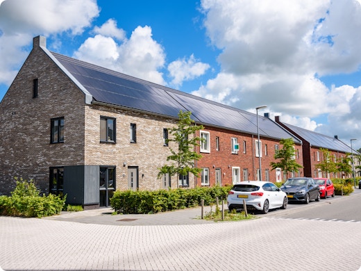 Zonnepanelen huren in plaats van kopen? Zo werkt het