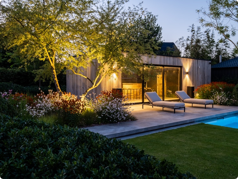 Buitenverlichting voor terras en tuin: ontdek de installatie- en bedieningsmogelijkheden