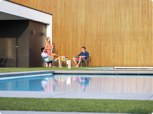 Zwembad aanleggen voor de zomer: deze stappen onderneem je best nu al