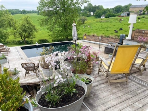 Découvrez la polyvalence des panneaux de coffrage : types, pose, entretien et prix