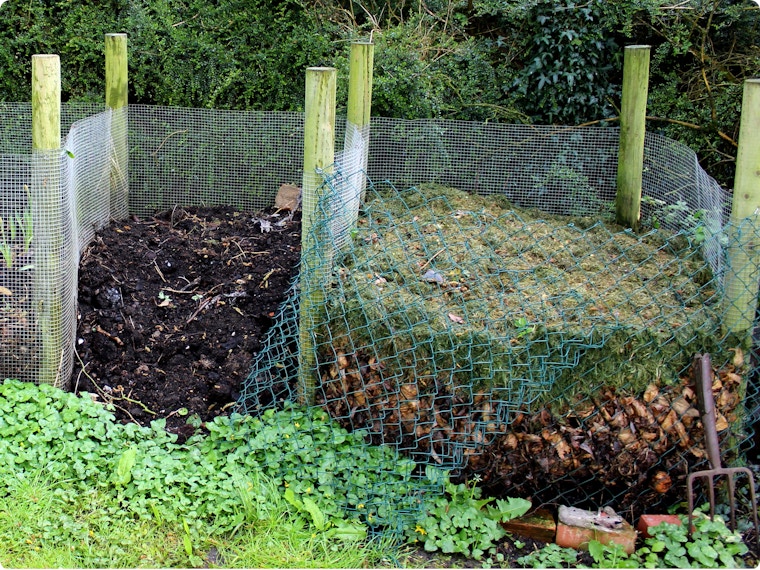 Tuinklus: compostbak maken met gaas