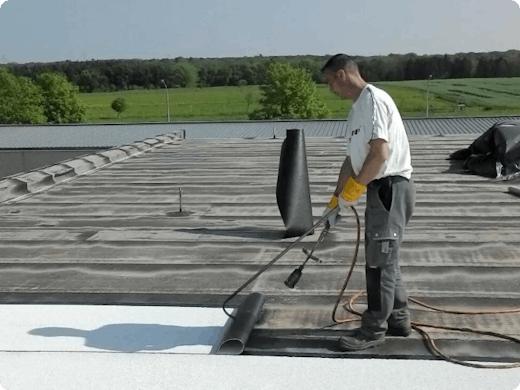 Bitumen dakbedekking voor plat dak: ontdek de voordelen en beperkingen