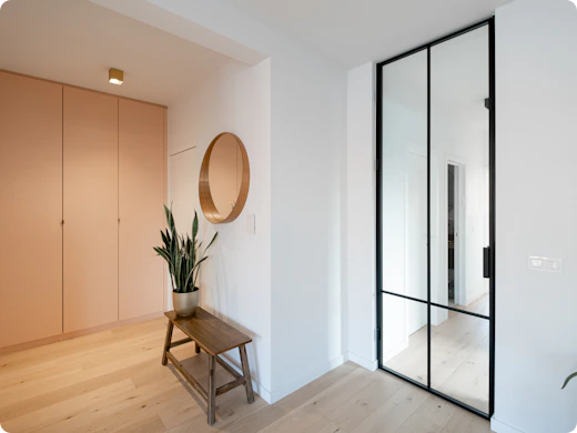 Aménager un petit hall d’entrée ? Voici comment rendre votre entrée pratique et visuellement plus grande