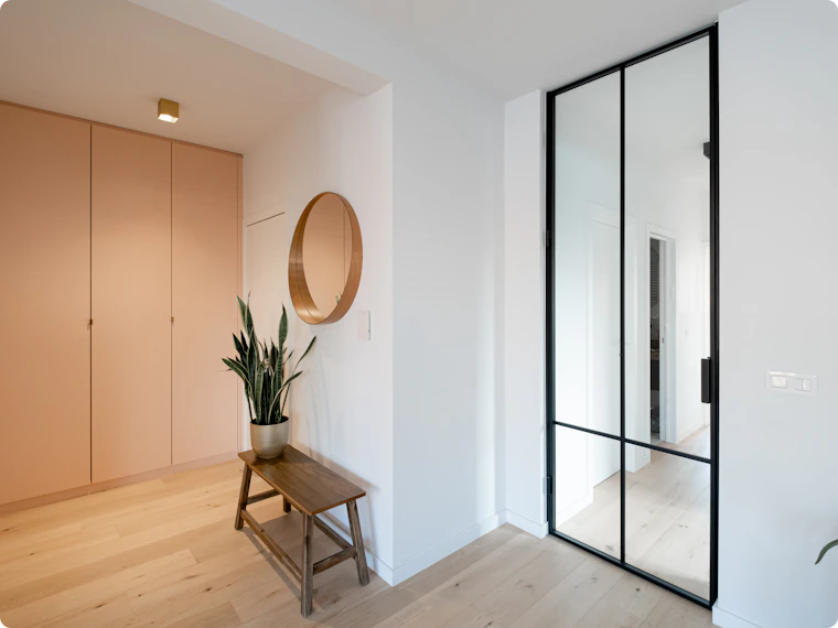 Een kleine hal inrichten? Zo maak je jouw inkom praktisch en optisch groter