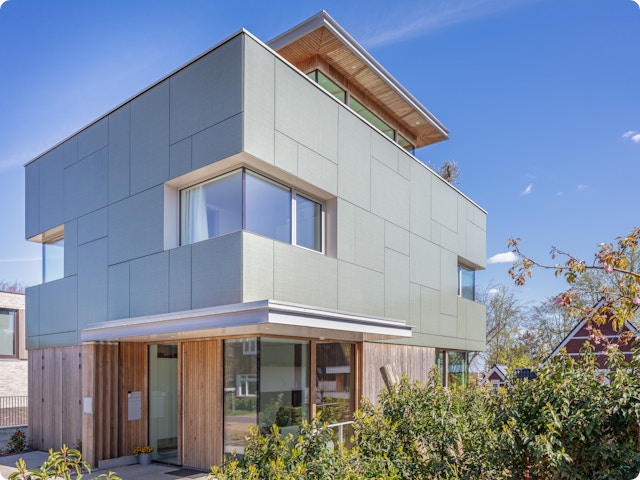 Votre façade en tant que source d'énergie : les panneaux solaires remplacent les revêtements de façade classiques