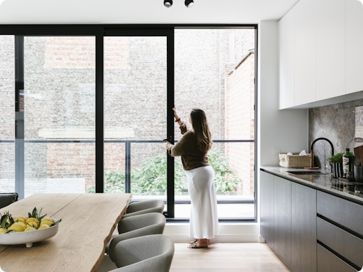 Helft van Belgen voorziet 10.000 tot 25.000 euro voor nieuwe keuken: realistisch of niet?