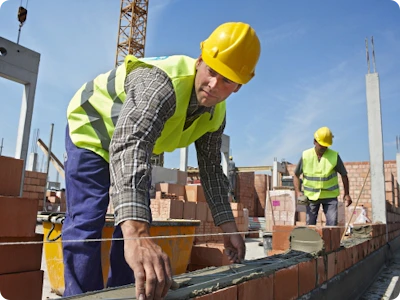 Nieuwe prijsstijging bouwmaterialen op komst: 1 op de 4 aannemers rekent kosten door
