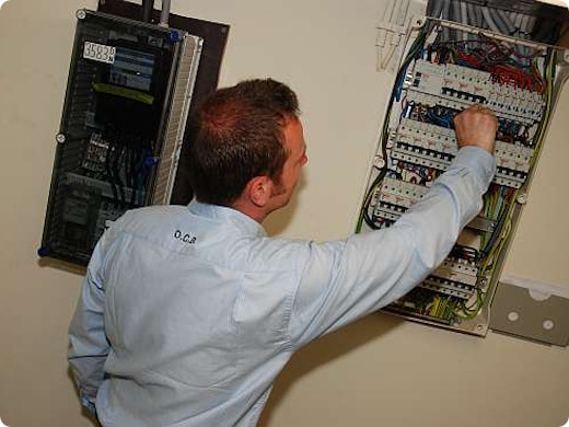 Comment connecter votre boîtier à fusibles au compteur ?