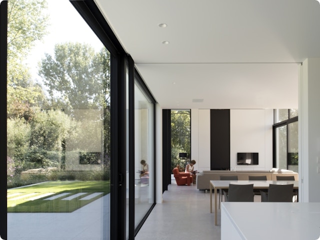 Materialen voor ramen en deuren: voor- en nadelen, prijs en onderhoudstips